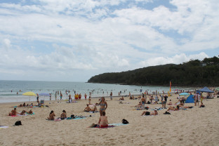 noosa-main-beach.jpg